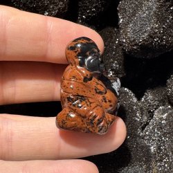 Mahogni obsidian buddha
