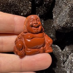 Rd jaspis buddha