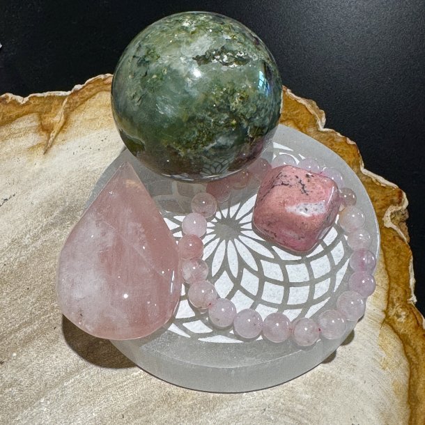 Hjertechakra S�t � k�rlighed, selvomsorg &amp; indre balance