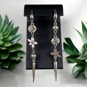 reringe med vedhng og krystal