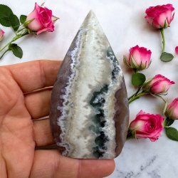 Bl� stribet calcit freeform