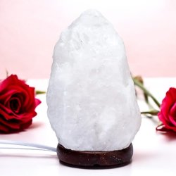 Hvid saltlampe med trfod 1-2kg