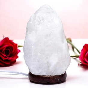 Hvid saltlampe med trfod 1-2kg