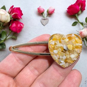 Hrspnde med gul jade splitter