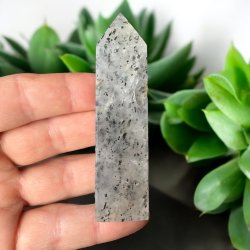 Kvarts t�rn med goetit 87mm