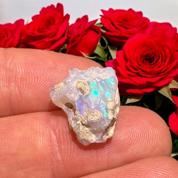R boulder opal