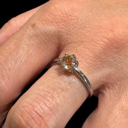 Fingerring med facet slebet citrin krystal