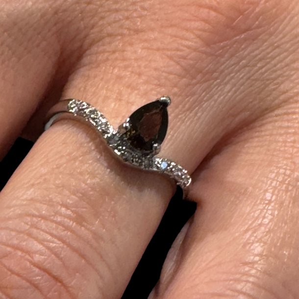 Fingerring med facet slebet rgkvarts krystal