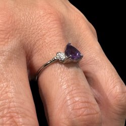 Fingerring med facet slebet ametyst hjerte