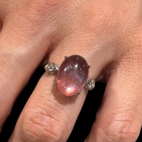 Fingerring med mica krystal