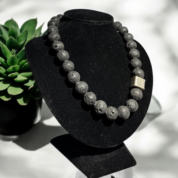 Lava halskde med med slvperle