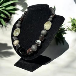 Lava halskde m. koral, agat og slvperle