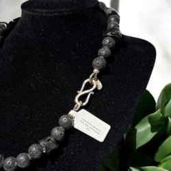 Lava halskde m. koral, agat og slvperle