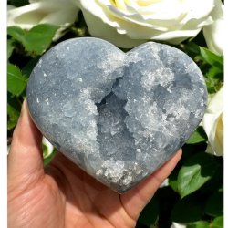 Celestit klynge hjerte