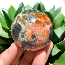 Solsten kugle med apatit