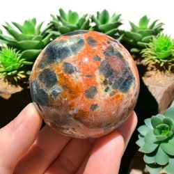 Solsten kugle med apatit