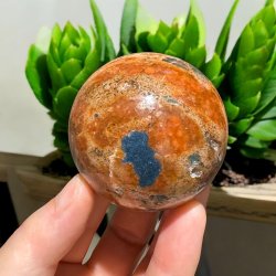 Solsten kugle med apatit