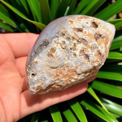 Ametyst geode m. agatb�nd