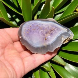 Ametyst geode m. agatb�nd