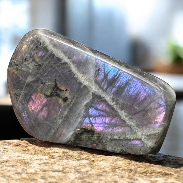 Lilla labradorit freeform