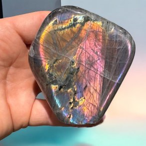 Lilla labradorit freeform