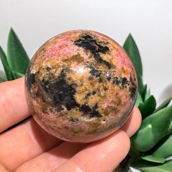 Rhodonit kugle 52mm