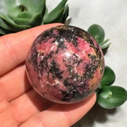 Rhodonit kugle 50mm