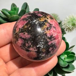 Rhodonit kugle 50mm