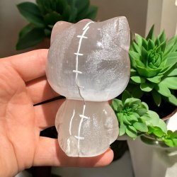 Selenit figur i labubu style