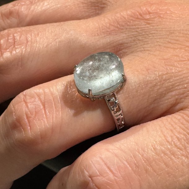 Morganit forslvet fingerring