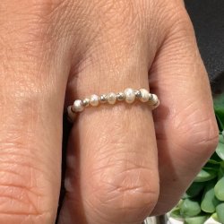 925 Sterling slv ring, med ferskvandsperler