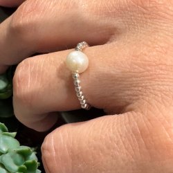925 Sterling slv ring, med ferskvandsperle