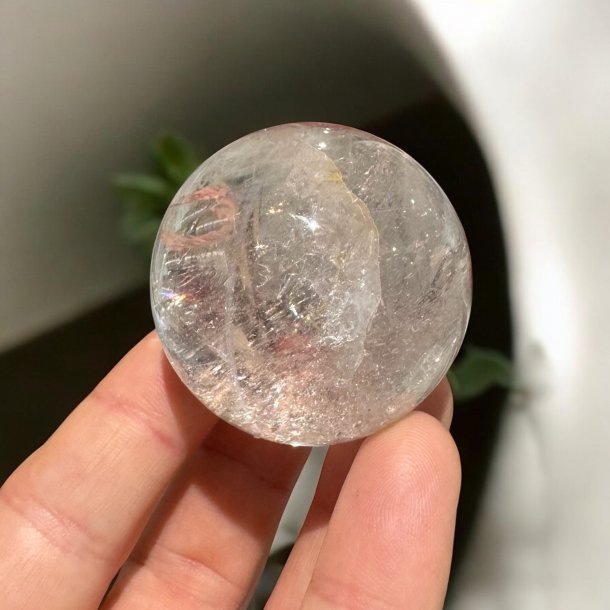 Bjergkrystal kugle 47mm