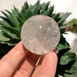 Bjergkrystal kugle 47mm