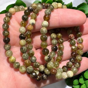 Grn granat armbnd 6mm