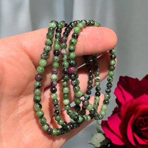 Rubin i zoizit armb�nd 4mm