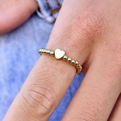 Pyrit ring p� elastik med hjerte