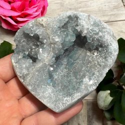 Celestit klynge hjerte