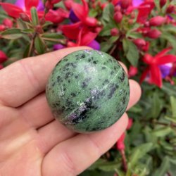 Rubin i fuchsit kugle