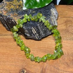 Peridot split armbnd