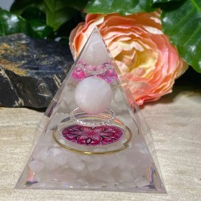 Orgone pyramide bjergkrystal