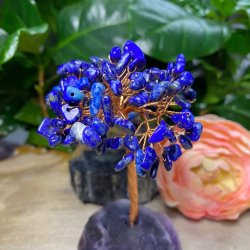 Lapis lazuli krystaltr med fluorit bund