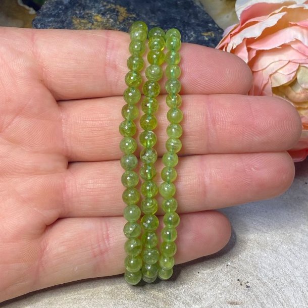 Peridot 4mm armb�nd