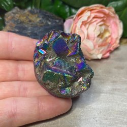 Groot figur i aurabelagt Hvid jade.