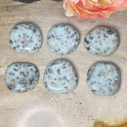 kiwi jaspis flad lommesten